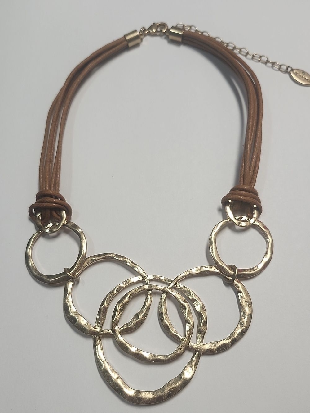 Gorgeous St. Thomas Hammered Interlock Metal Loop Gold tone Necklace 13-17"